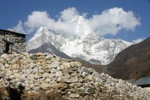 IMG_8382 Mauer Ama Dablam.jpg